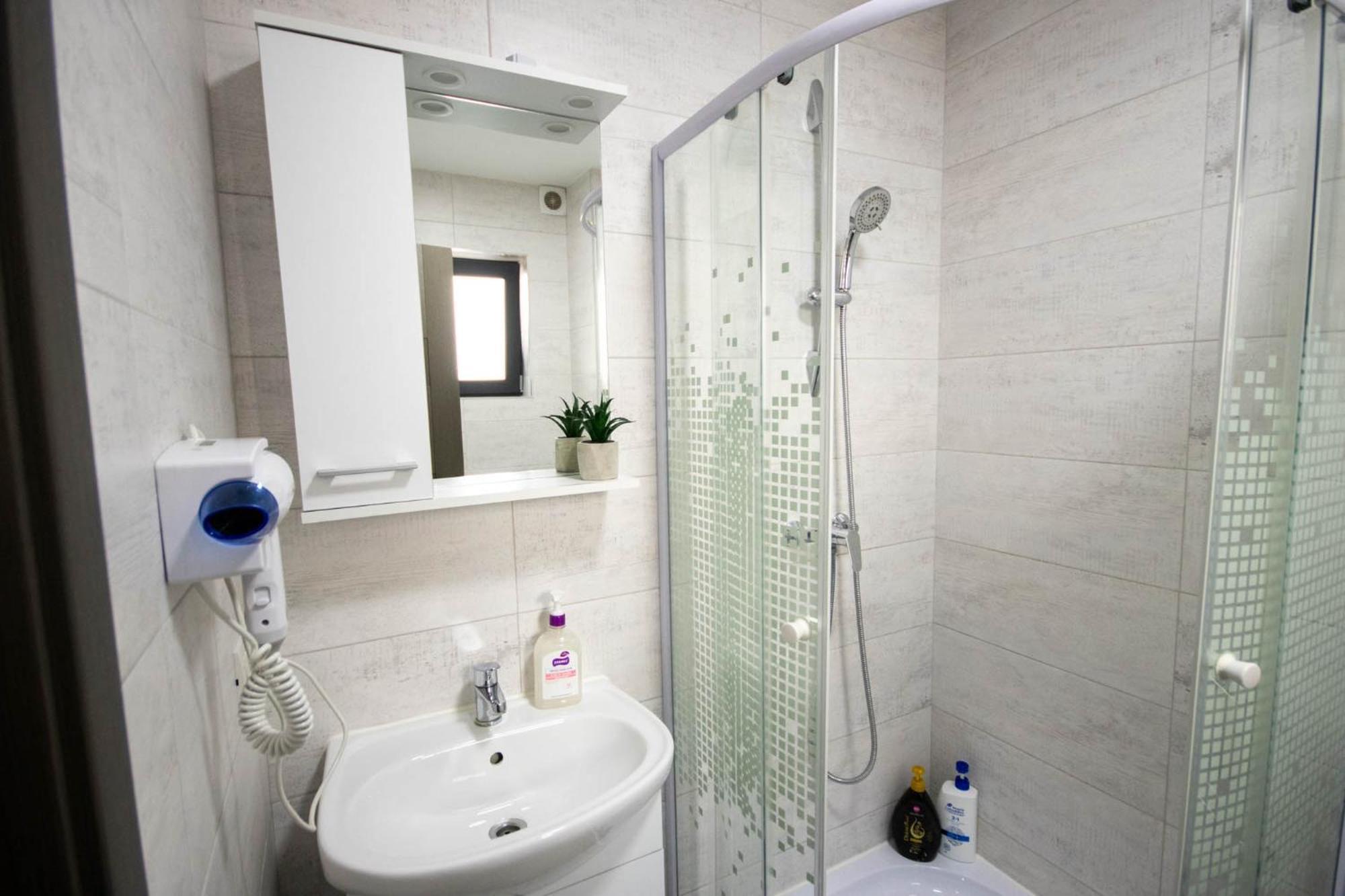 Astar Apartments - Small Rădăuţi 外观 照片